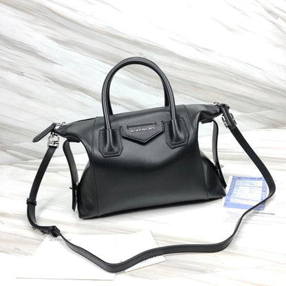 Givenjy Bag Black 2 SIZES Antigona