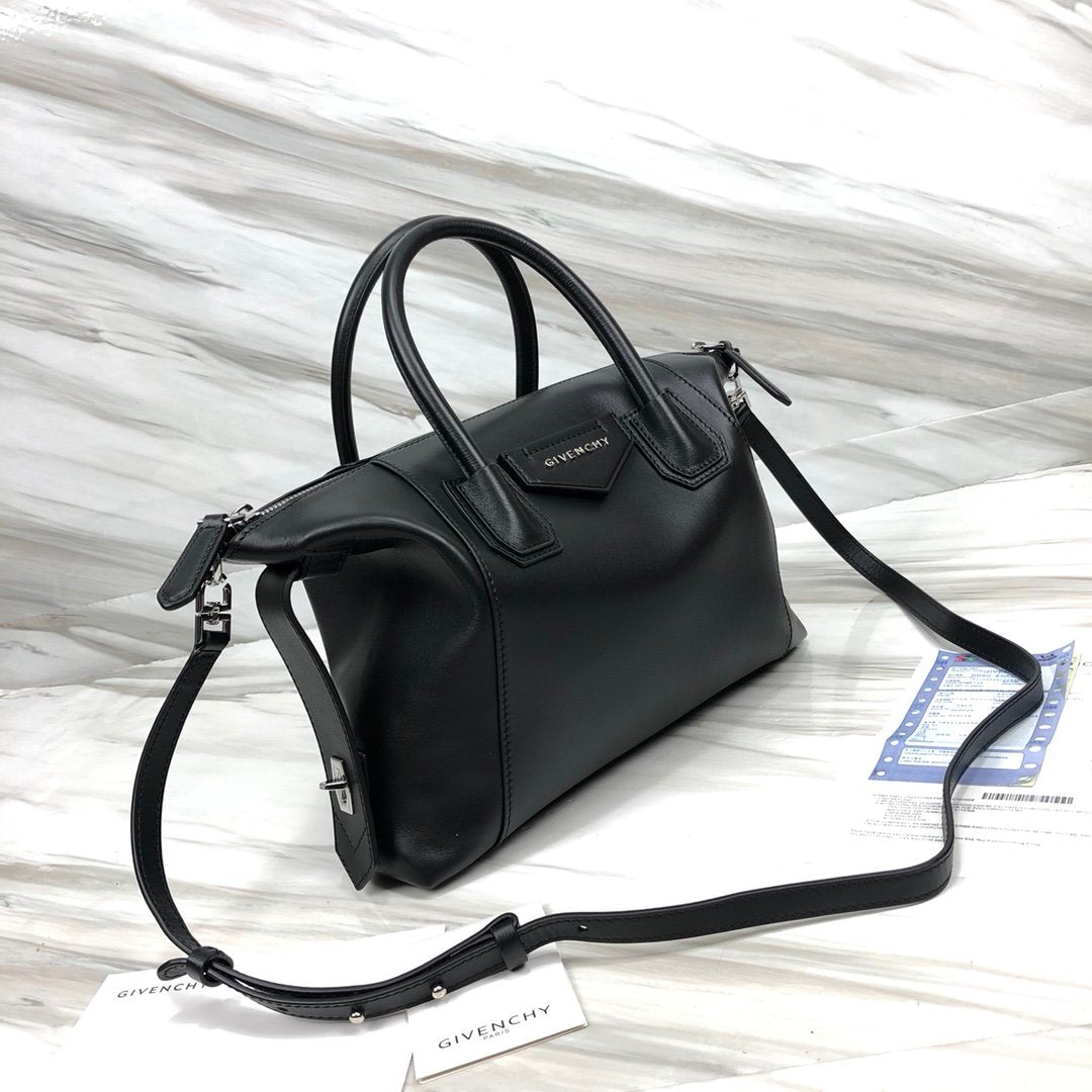 Givenjy Bag Black 2 SIZES Antigona