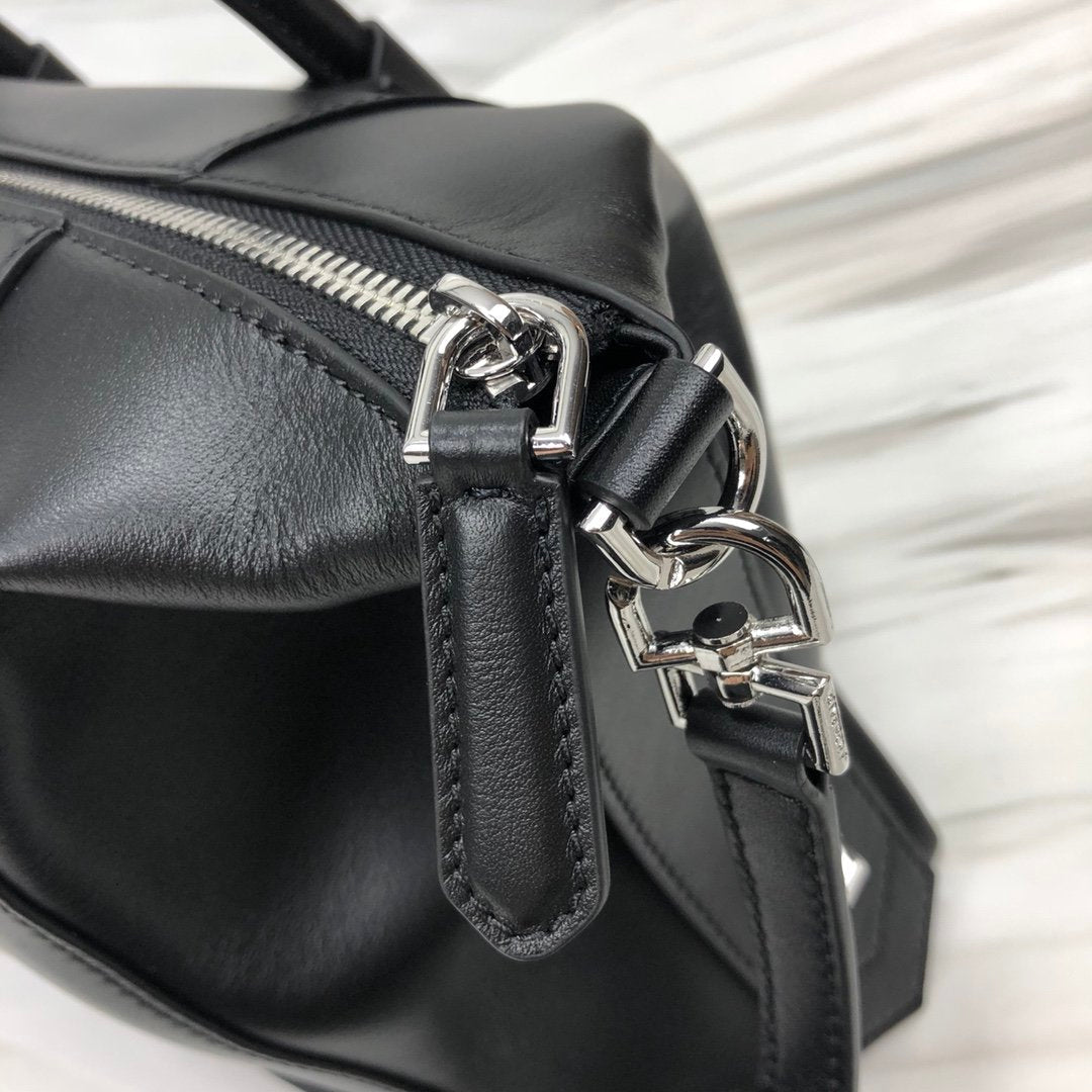 Givenjy Bag Black 2 SIZES Antigona
