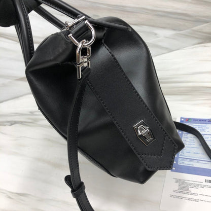 Givenjy Bag Black 2 SIZES Antigona