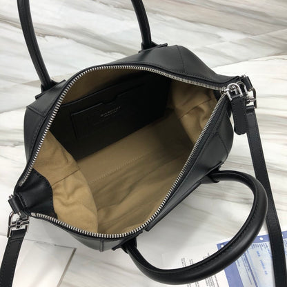 Givenjy Bag Black 2 SIZES Antigona