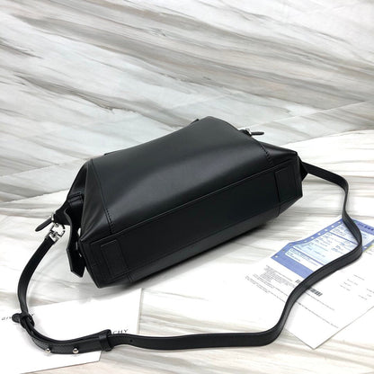 Givenjy Bag Black 2 SIZES Antigona
