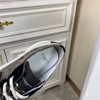 Givenjy Sneakers Run Away