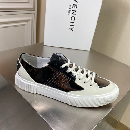 Givenjy Sneakers Run Away