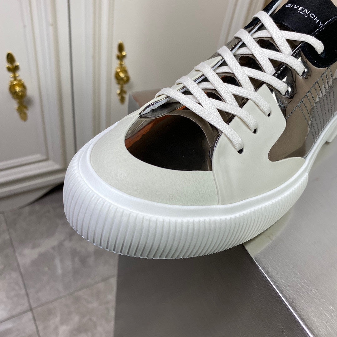 Givenjy Sneakers Run Away