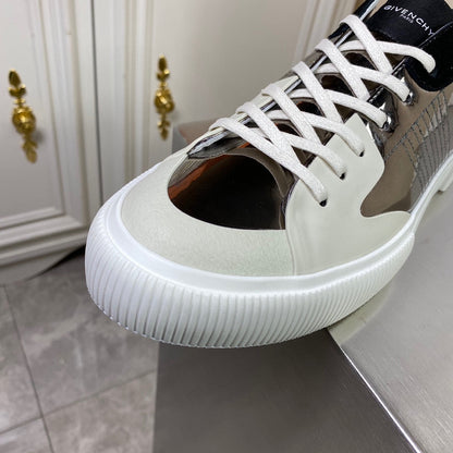 Givenjy Sneakers Run Away