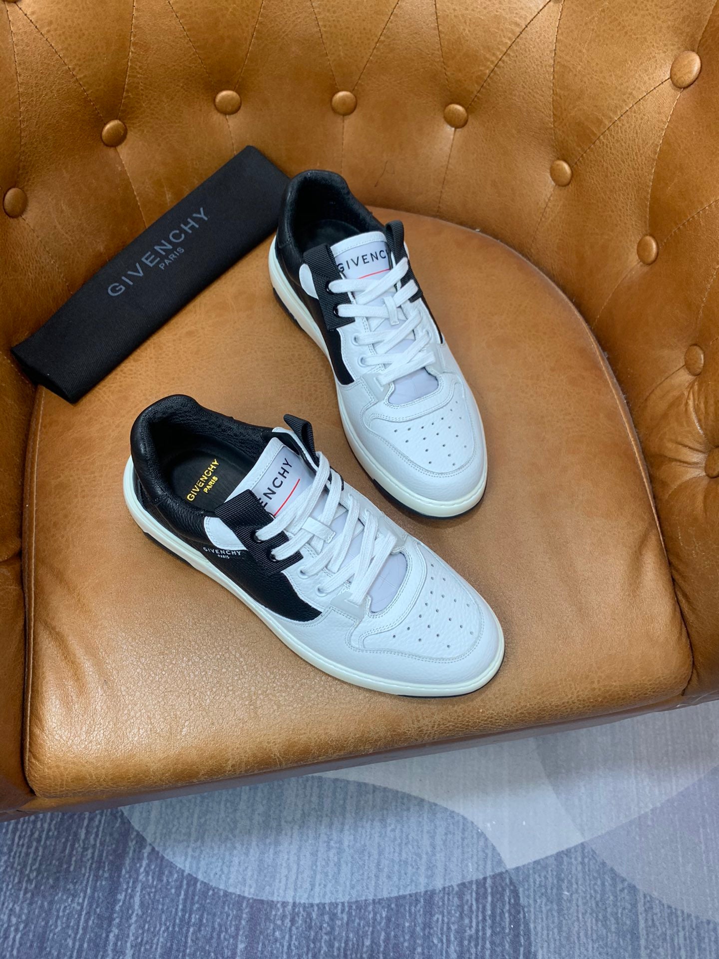 GIVENJY Sneakers  Run Away