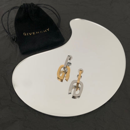 GIVENJY  Earring