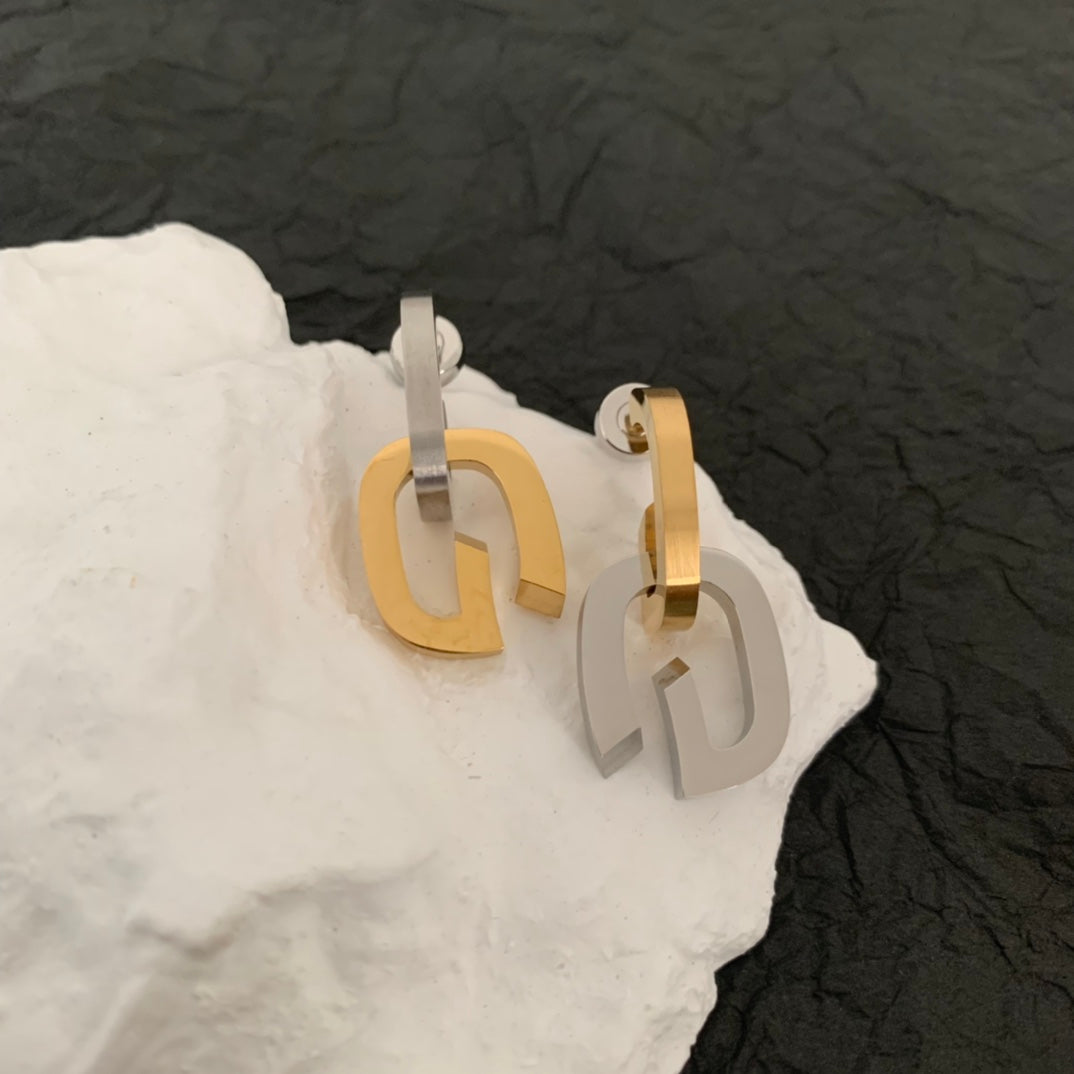 GIVENJY  Earring
