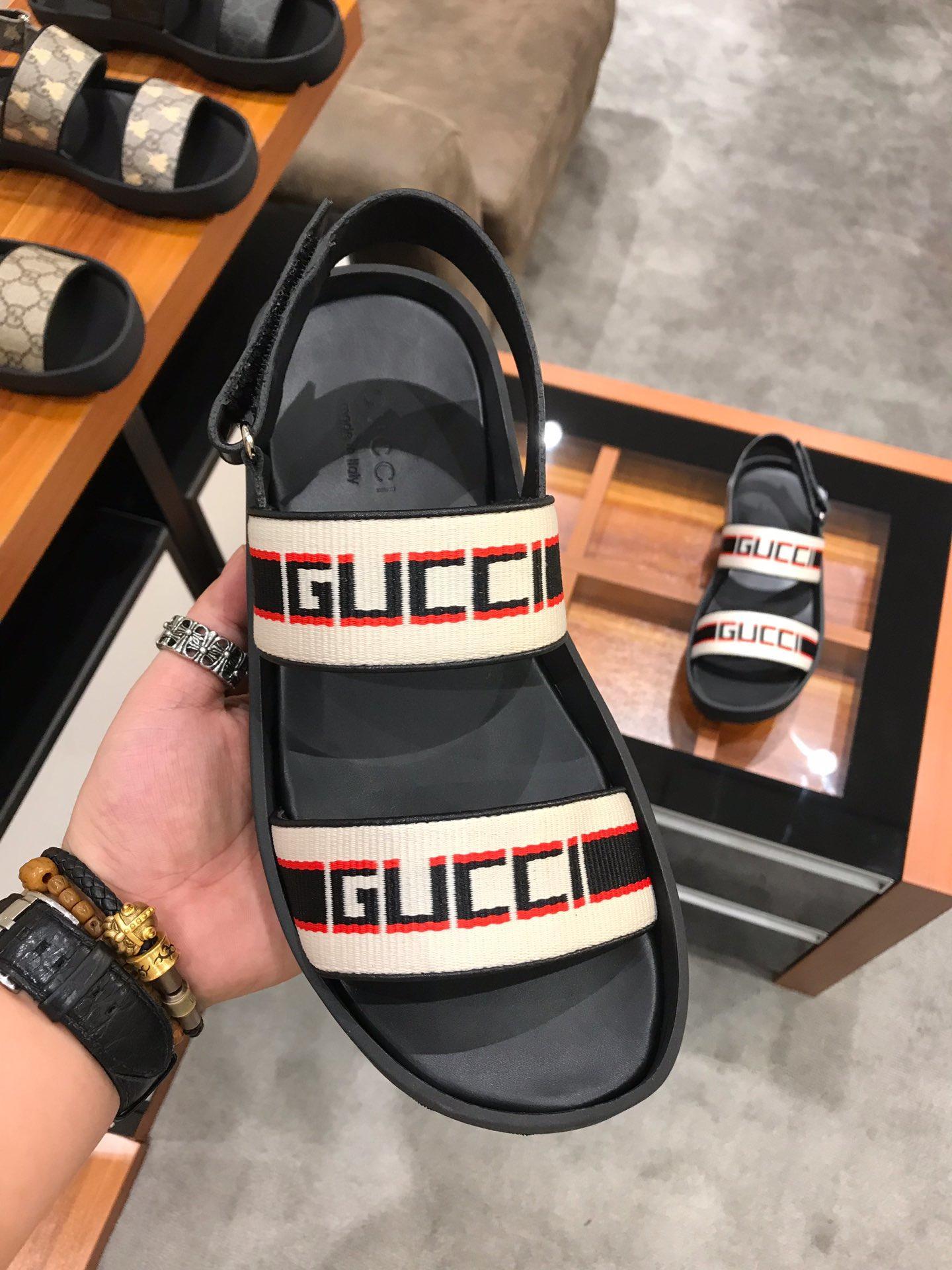GU Slippers Sandals 4 Colors