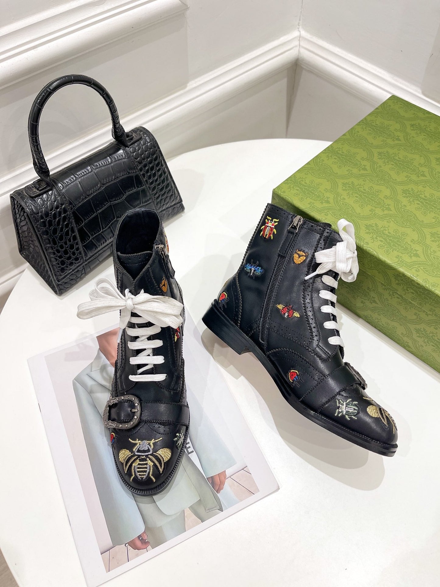 GU Boots Embroidered