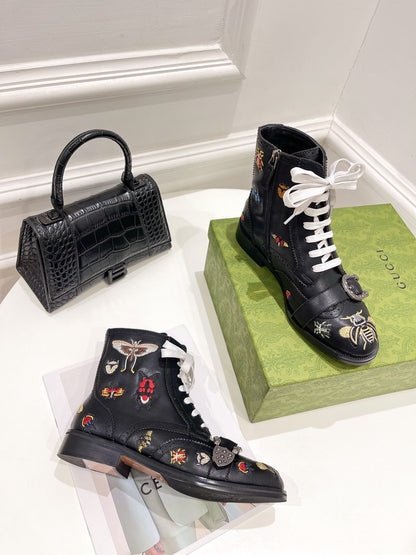 GU Boots Embroidered