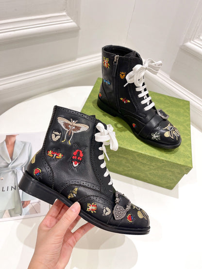 GU Boots Embroidered