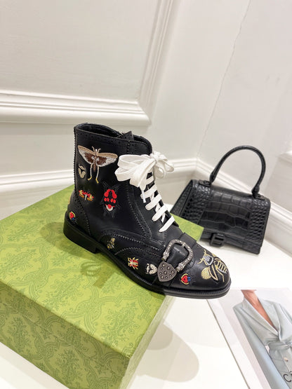 GU Boots Embroidered