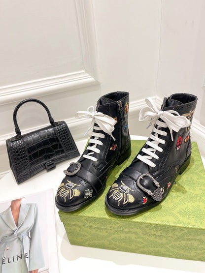 GU Boots Embroidered