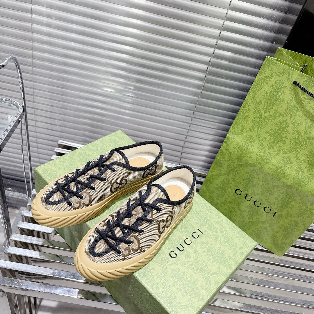 GU Sneakers Maxi