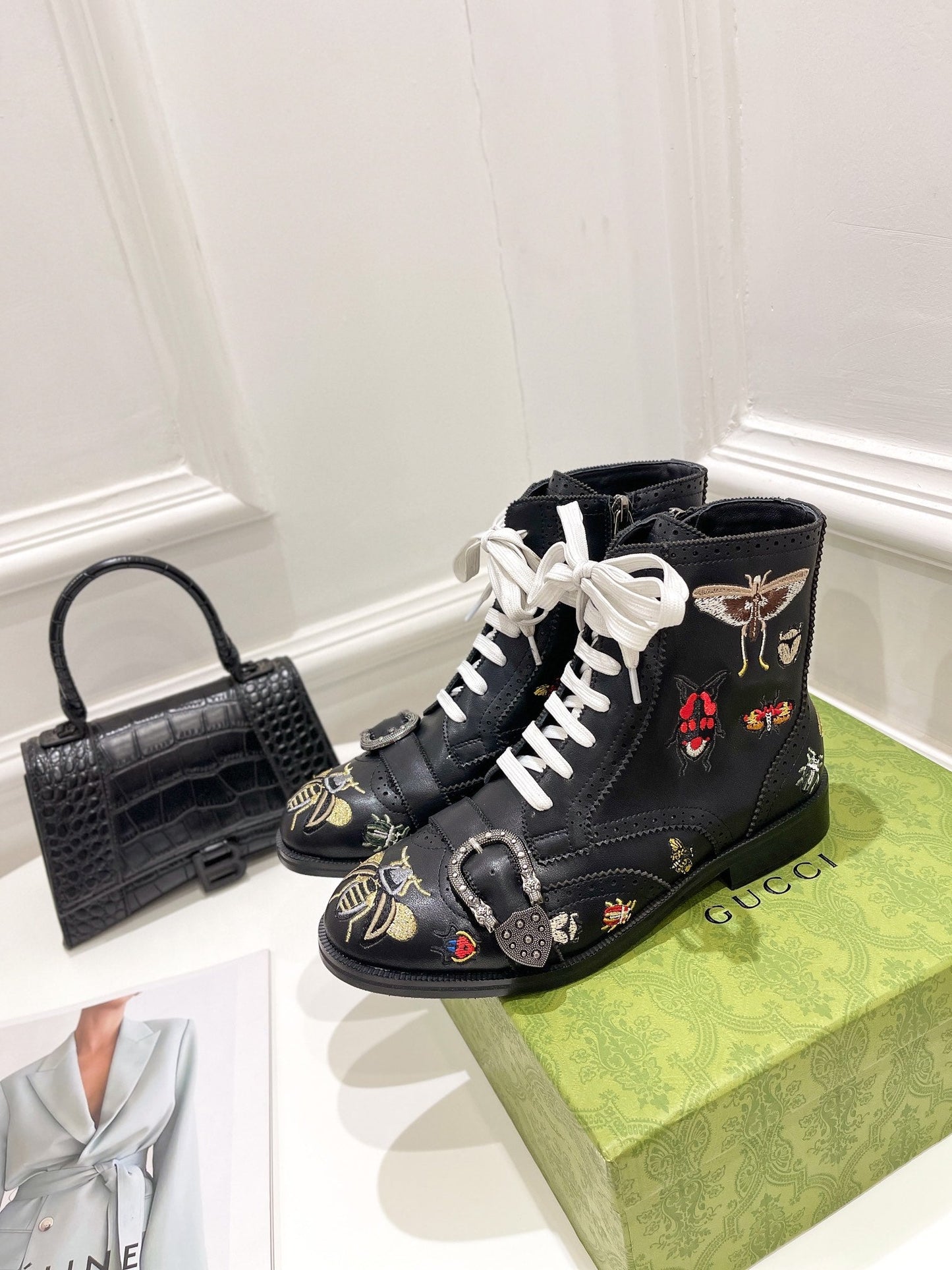 GU Boots Embroidered