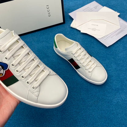 GU Sneakers Duck
