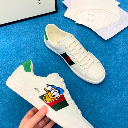 GU Sneakers Duck