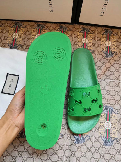 GU  Slippers  2  Color 's