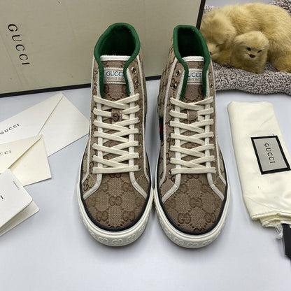 GU  Sneakers High