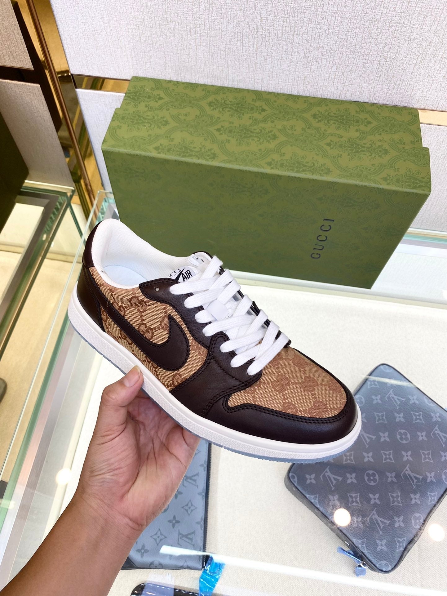 GU AJ1 N*KE Sneakers Jordan
