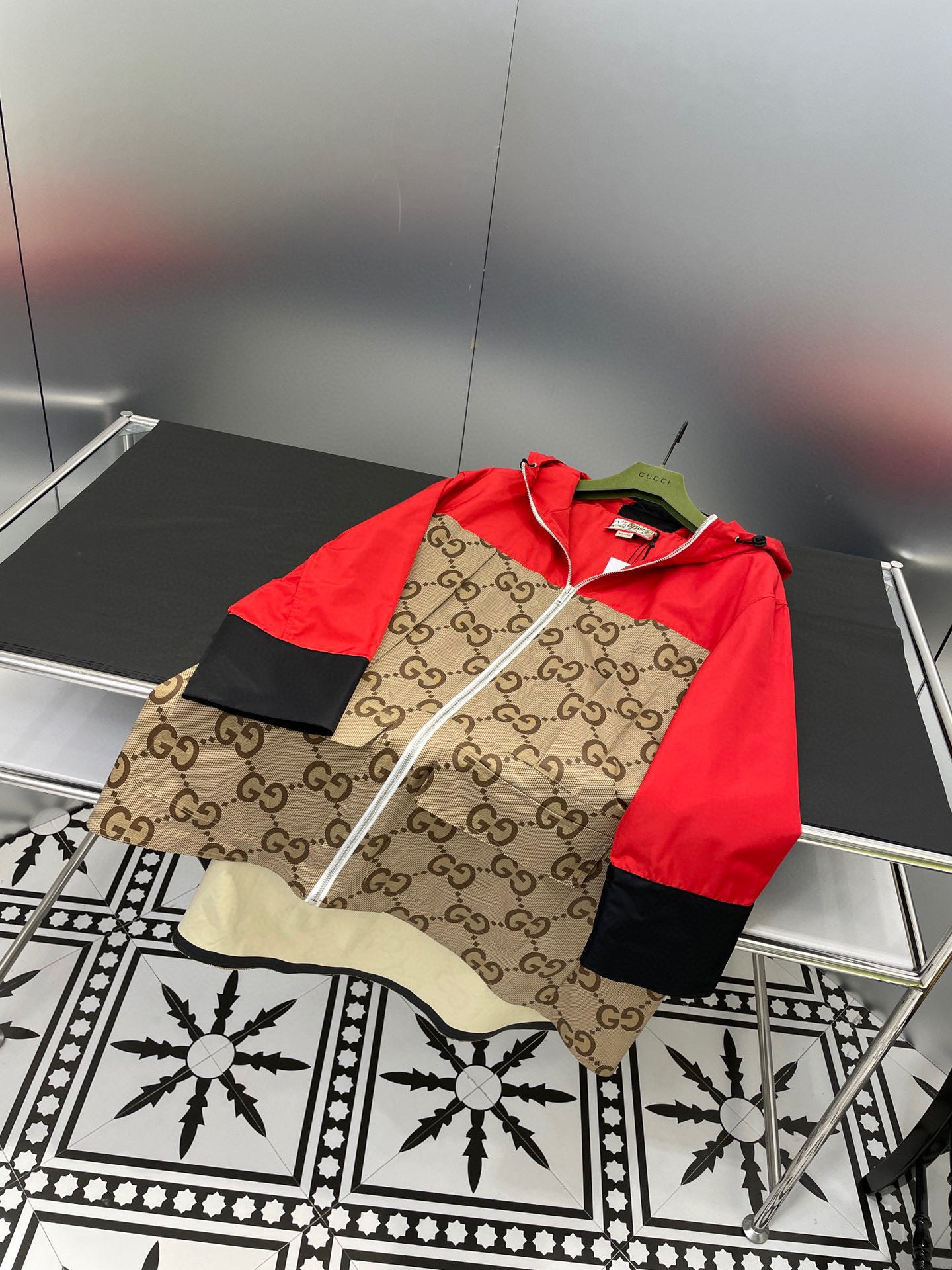 GU Jacket Hoodie Logo Tiger Anorak