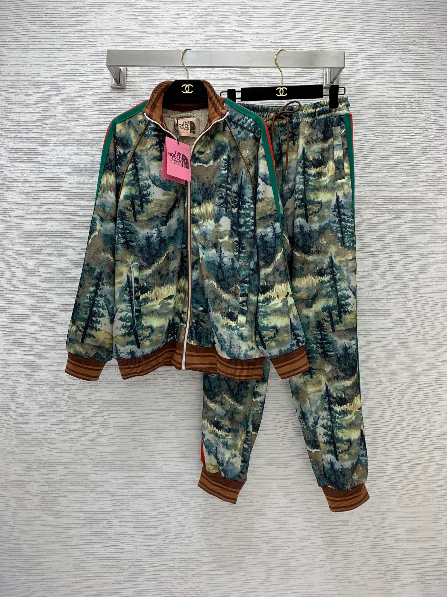 GU Sport Suits Activewear Outfit
