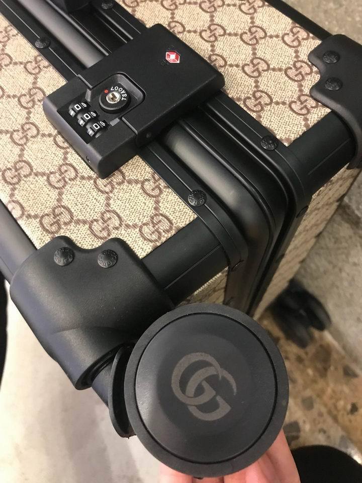 GU Rolling Luggage Bag