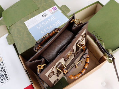 GU Bag Medium LOGO  27 cm