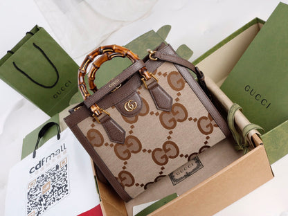 GU Bag Medium LOGO  27 cm