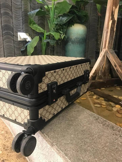 GU Rolling Luggage Bag