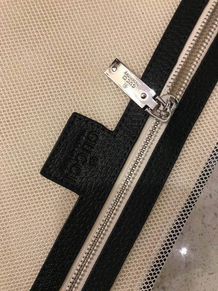 GU Rolling Luggage Bag