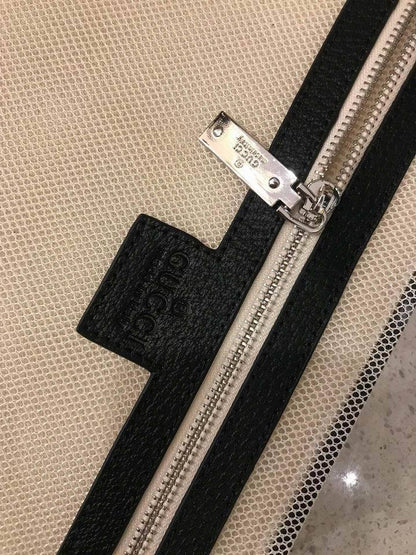 GU Rolling Luggage Bag