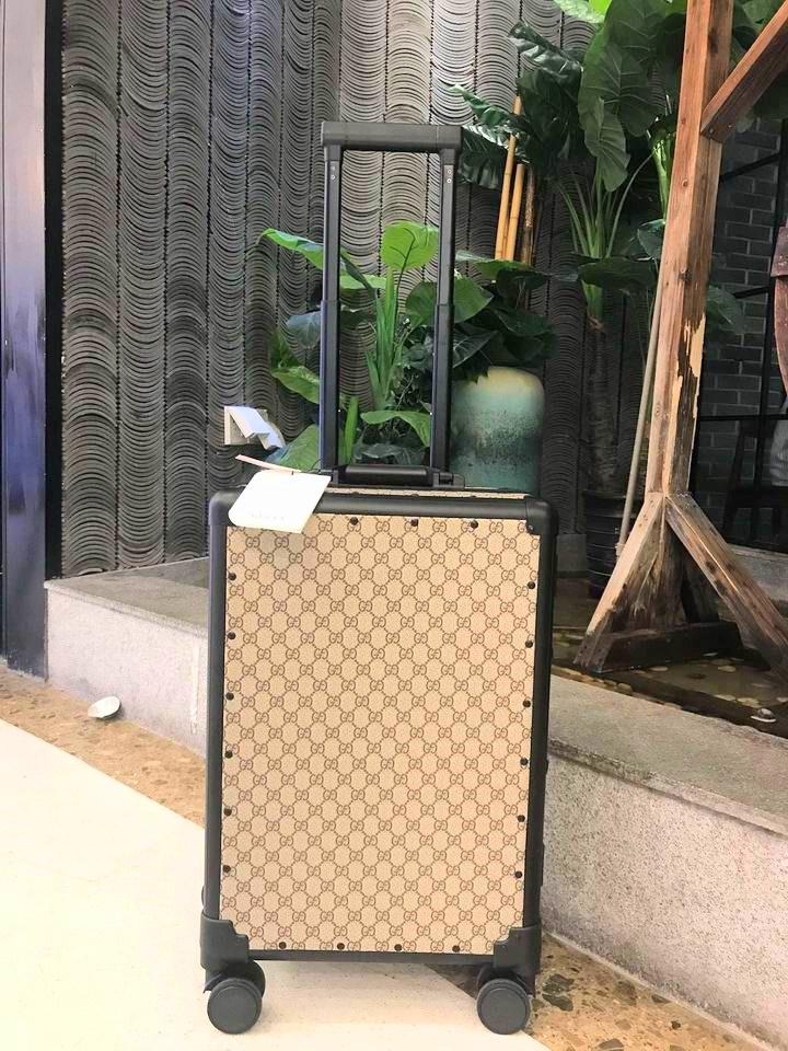 GU Rolling Luggage Bag