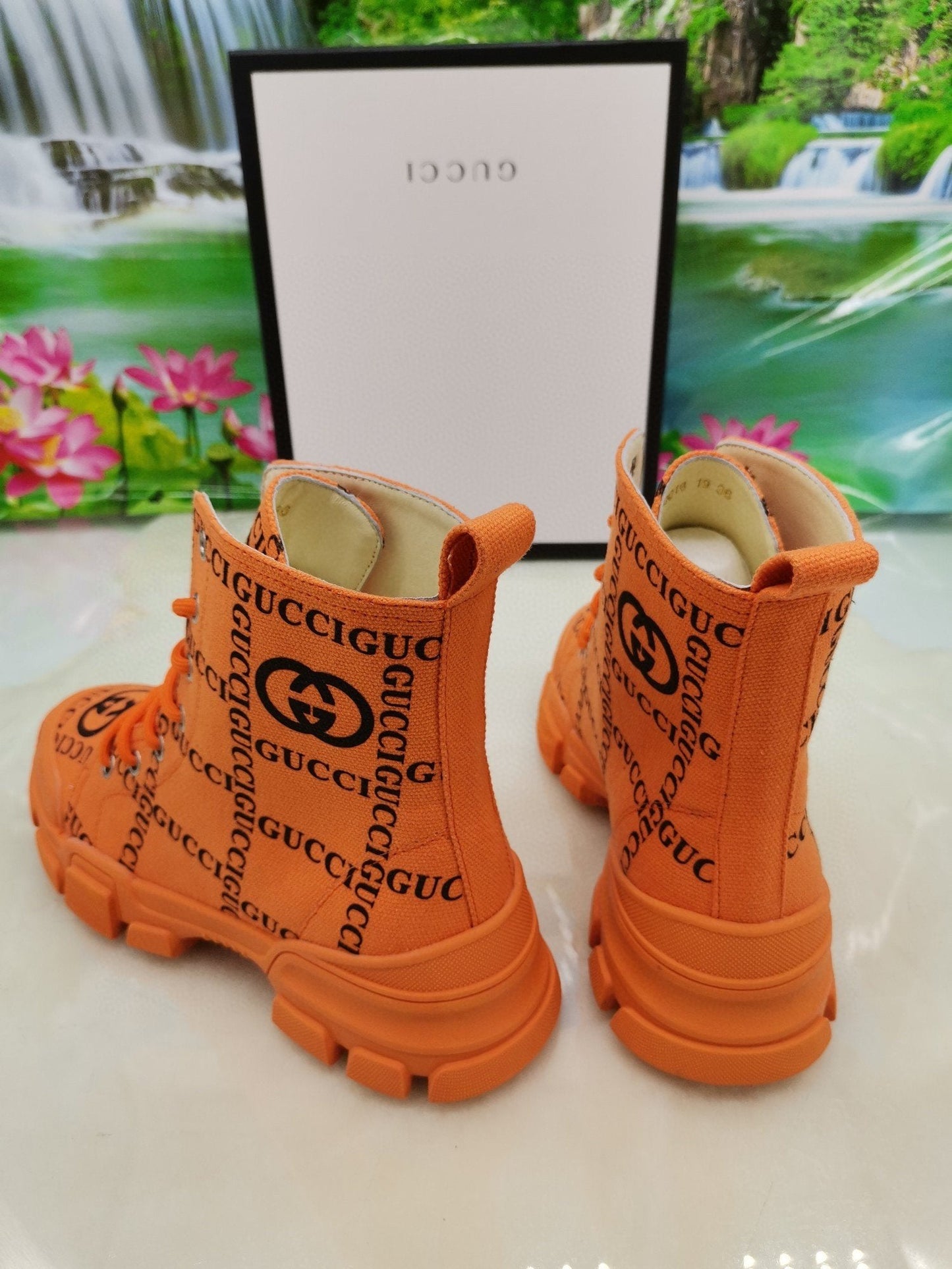 GU Boots Orange