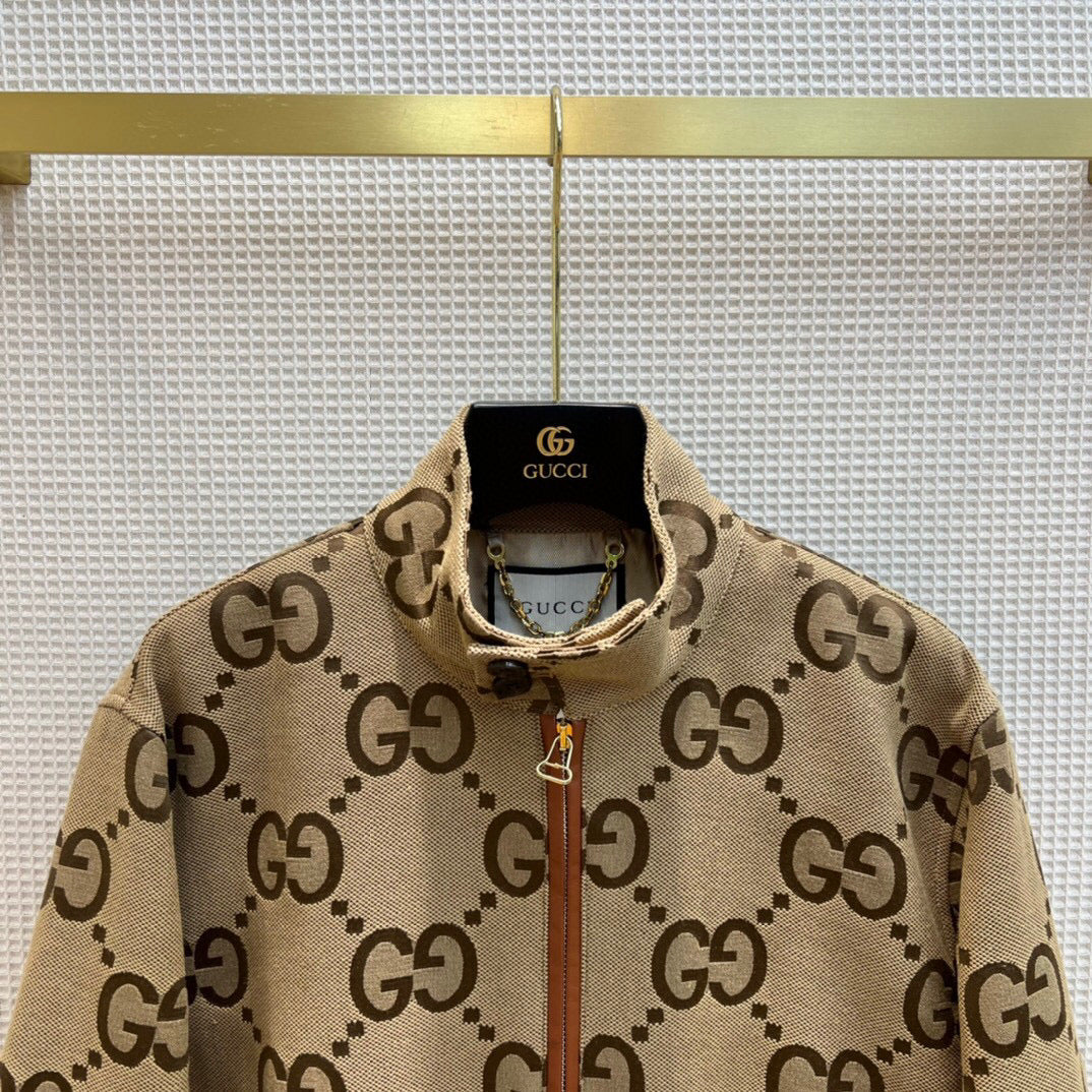 GU Jacket Logo