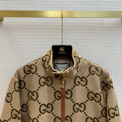 GU Jacket Logo