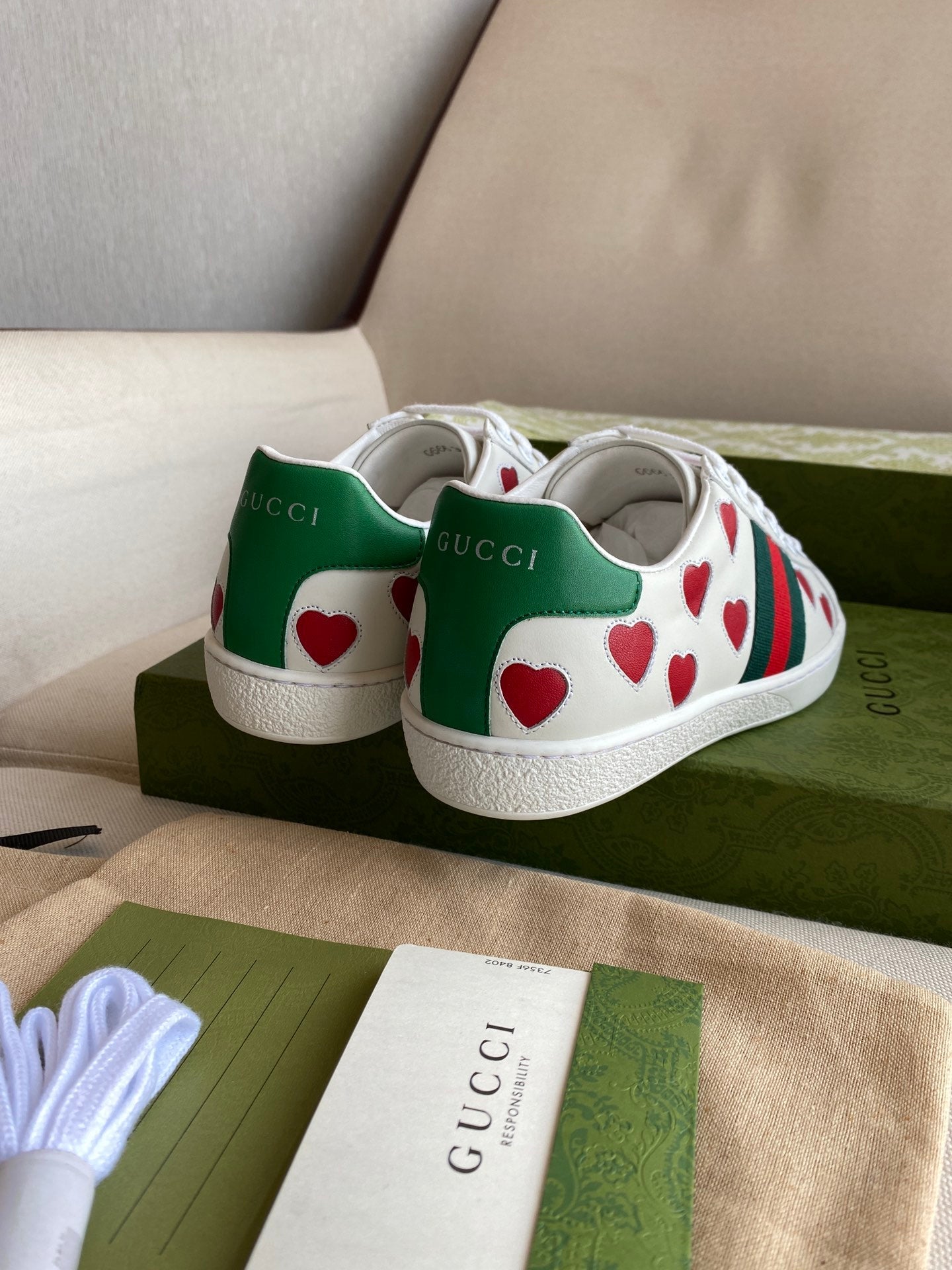 GU Hearth Sneakers