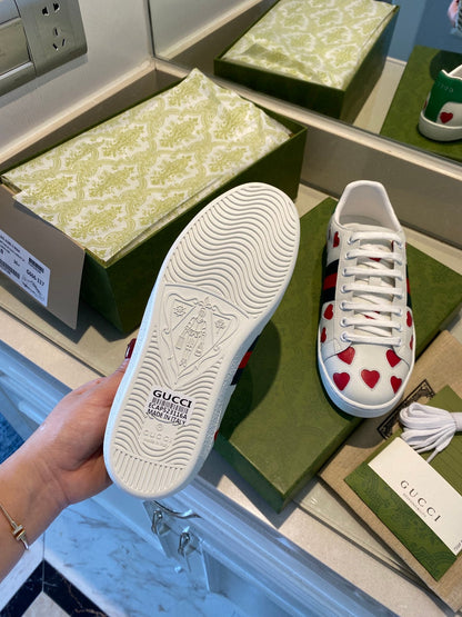 GU Hearth Sneakers