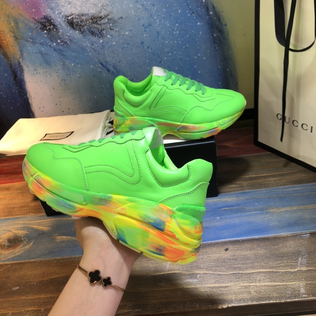 GU  Sneakers