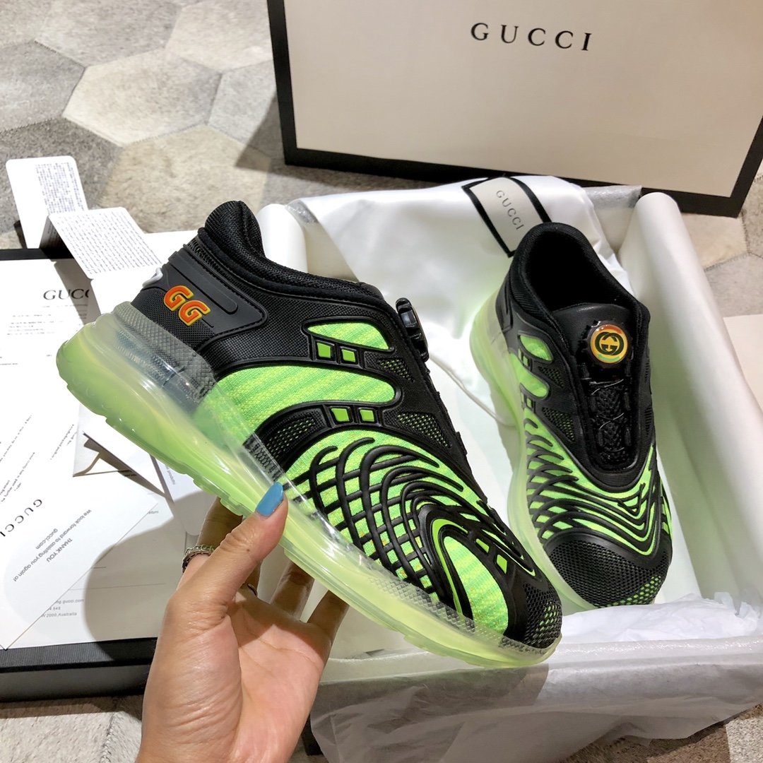 GU   Sneakers Black