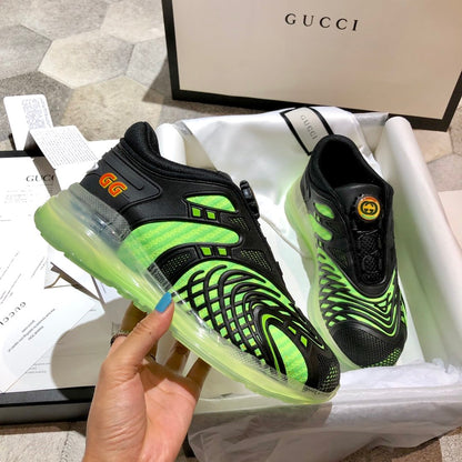 GU   Sneakers Black