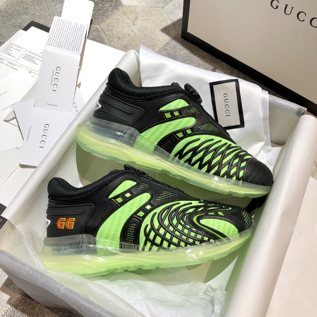 GU   Sneakers Black