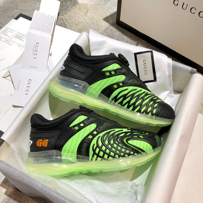 GU   Sneakers Black