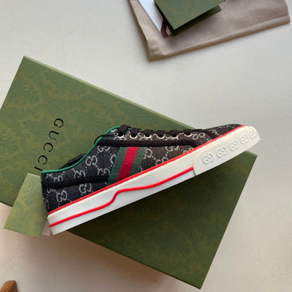 GU  Sneakers Tennis