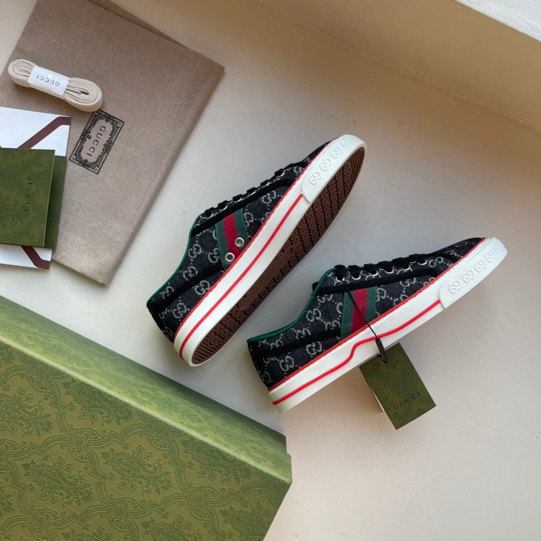 GU  Sneakers Tennis