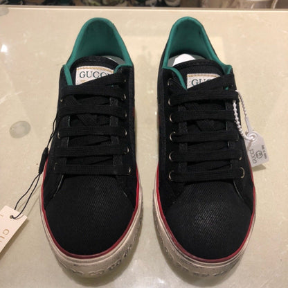 GU   Sneakers Black