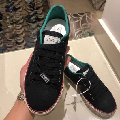 GU   Sneakers Black