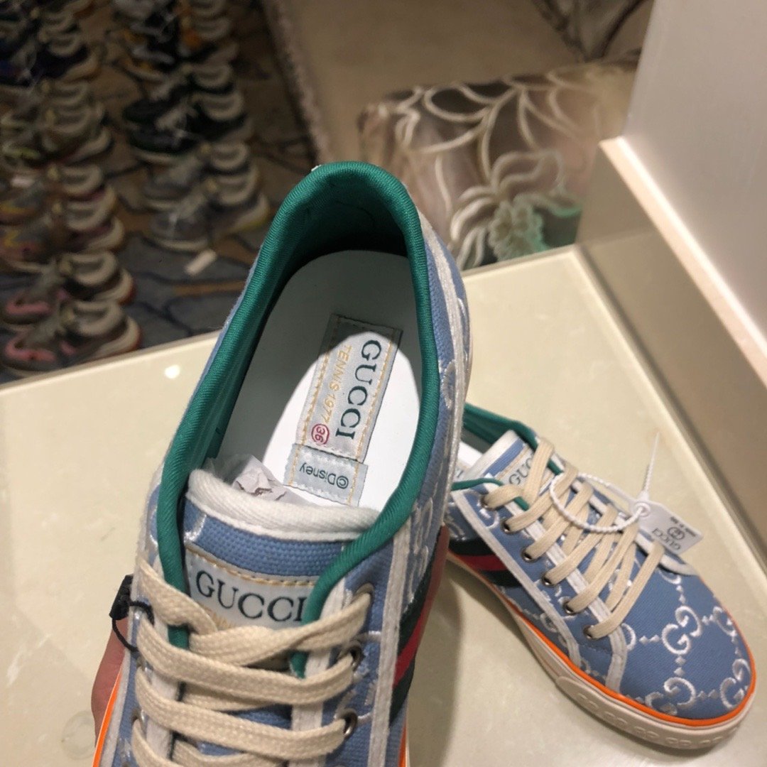 GU   Sneakers Blue
